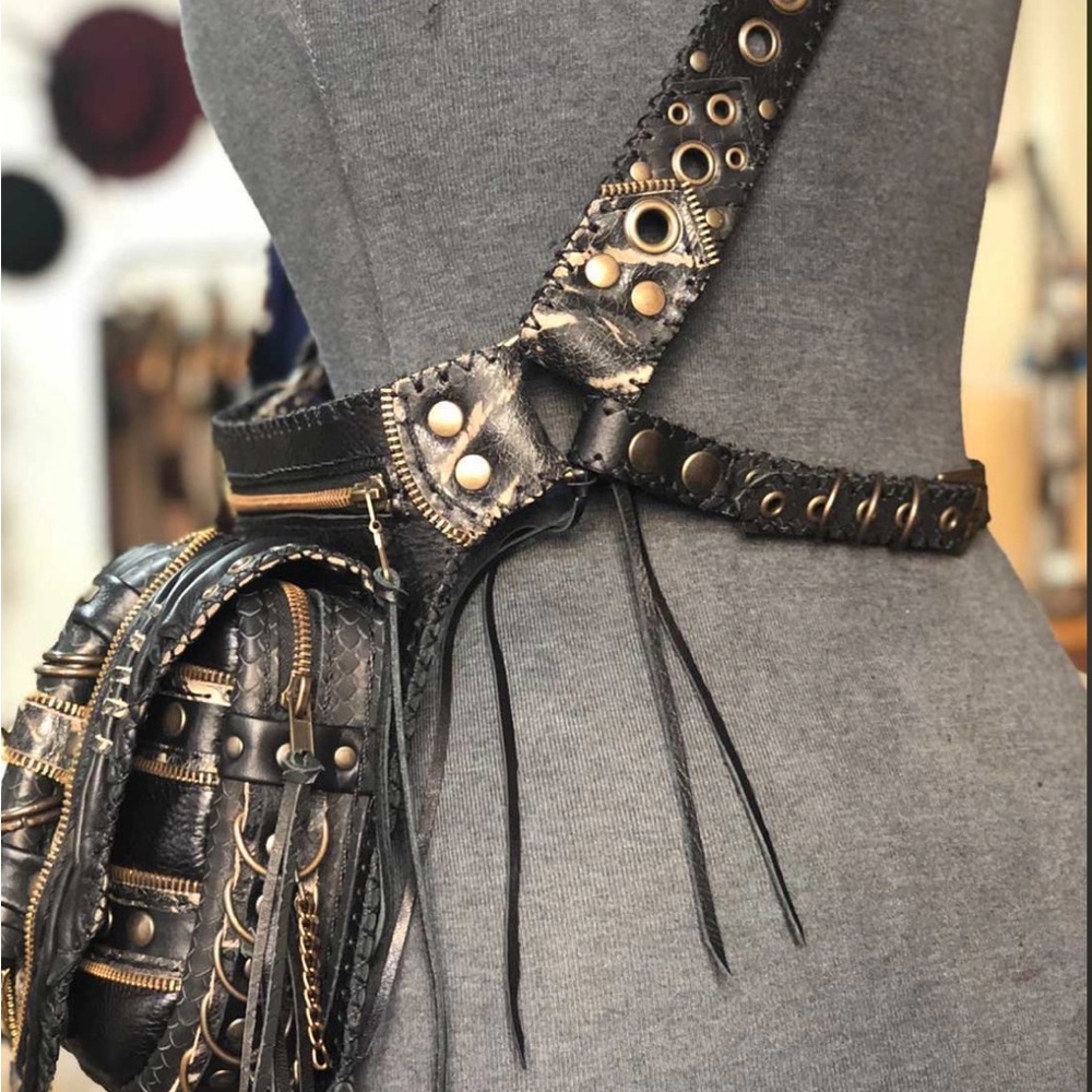 Nativus “Raven” Bag - Handmade Leather - Picture 2 of 4